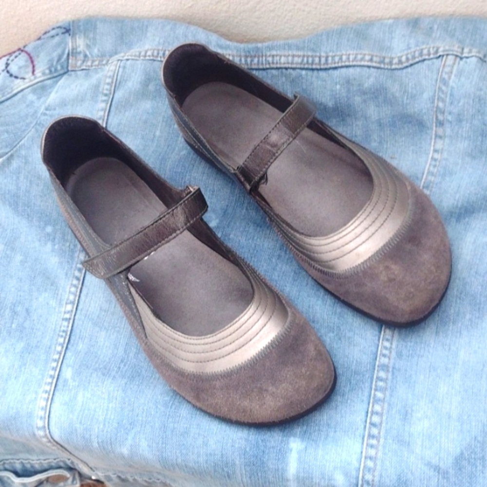 NAOT Mary Jane Size 40 Grey